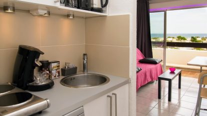 Cap d'Agde Naturist Port Nature Sea View kitchen